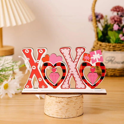 Love letter heart-shaped hollow decorative ornament.