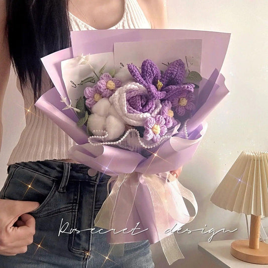 Rose and tulip knitted bouquet.