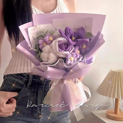 Rose and tulip knitted bouquet.